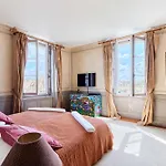 Apartmán Luxurious 4 Bedroom Duplex, 200m From Place Morny Deauville