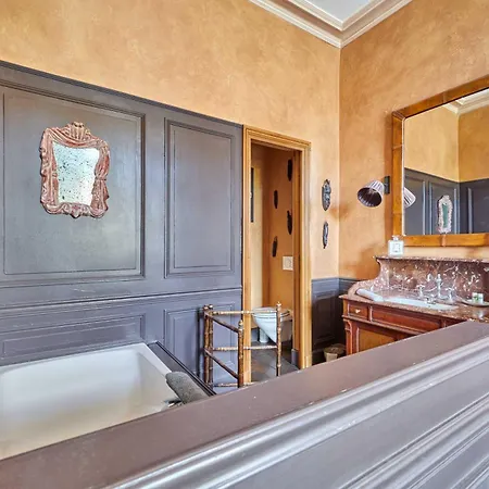 Luxurious 4 Bedroom Duplex, 200m From Place Morny Deauville