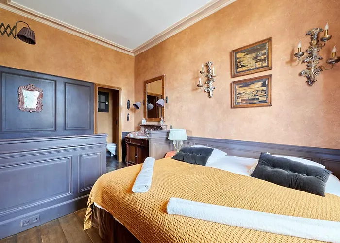 Luxurious 4 Bedroom Duplex, 200m From Place Morny Apartmán *